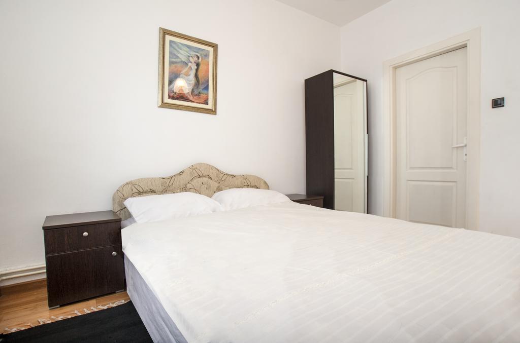 Apartment Rubin Dordegol Rum bild